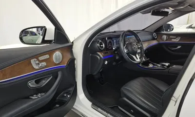 Mercedes-Benz E-Class 2019, 26614 км, за 21824.12 USD - фото 10