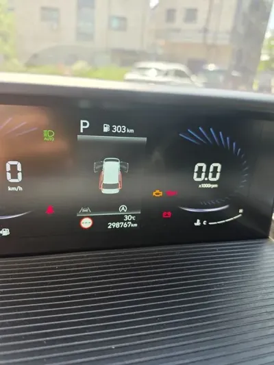 Hyundai Staria 2022, 298767 км, за 6514.66 USD