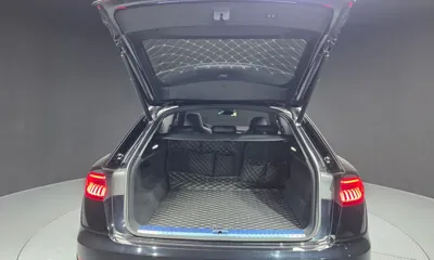 Audi Q8 2021, 111772 км, за 37442.19 USD - фото 20
