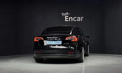Tesla Model 3 2021, 124877 км, за 20161.3 USD