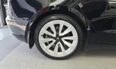 Tesla Model 3 2021, 124877 км, за 20161.3 USD