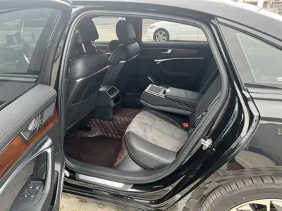 Audi A6L New Energy 2020, 100000 км, за 21715.53 USD