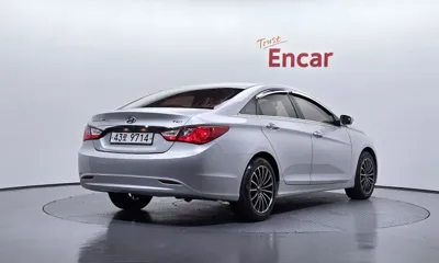 Hyundai Sonata 2010, 254235 км, за 1454.26 USD