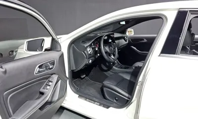 Mercedes-Benz A-Class 2018, 54787 км, за 65046.9 USD - фото 10