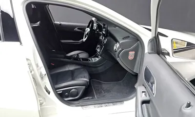 Mercedes-Benz A-Class 2018, 54787 км, за 65046.9 USD - фото 11