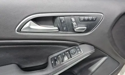 Mercedes-Benz A-Class 2018, 54787 км, за 65046.9 USD - фото 16