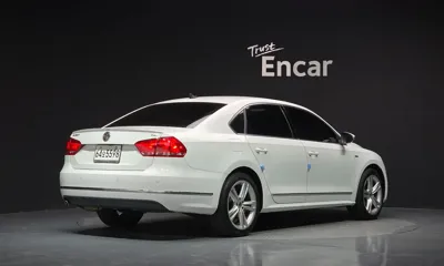 Volkswagen Passat 2015, 108890 км, за 3872.92 USD