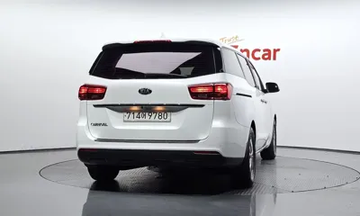 Kia Canival 2020, 118882 км, за 6440.29 USD