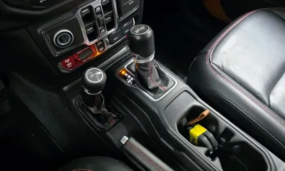 Jeep Wrangler 2021, 74676 км, за 34134.17 USD - фото 9