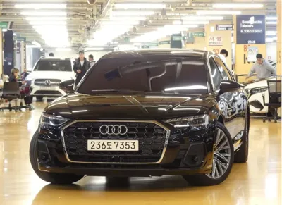 Audi A8 2022, 29000 км, за 50331.08 USD