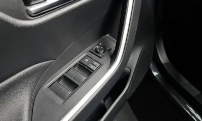 Toyota RAV4 2019, 50552 км, за 18084.85 USD - фото 13