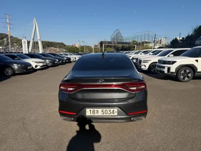 Hyundai Grandeur 2018, 105579 км, за 10353.58 USD