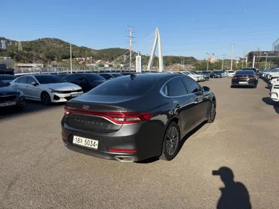 Hyundai Grandeur 2018, 105579 км, за 10353.58 USD