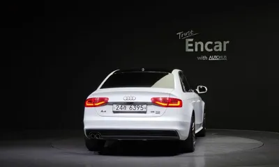 Audi A4 2015, 190584 км, за 4072.52 USD