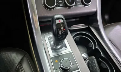 Land Rover Range Rover Sport 2015, 127713 км, за 12877.43 USD - фото 9
