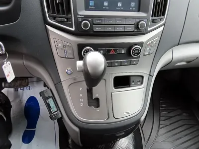 Hyundai Starex 2021, 59234 км, за 16771.76 USD - фото 10