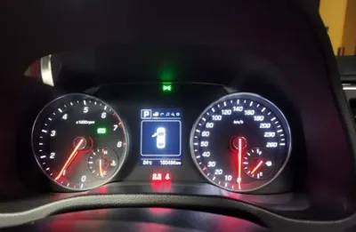 Hyundai Avante 2018, 160501 км, за 6186.1 USD - фото 8