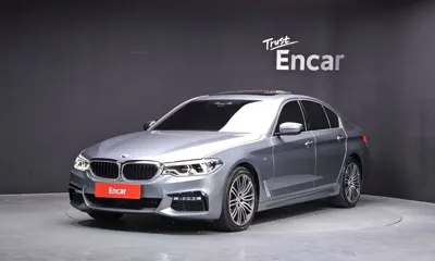 BMW 5-Series · 2018 год