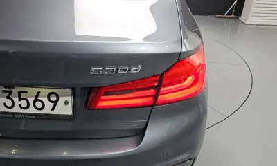 BMW 5-Series 2018, 101390 км, за 26052.13 USD - фото 23