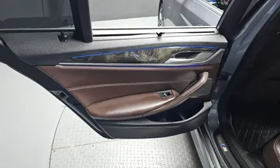 BMW 5-Series 2018, 101390 км, за 26052.13 USD - фото 25