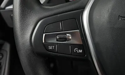 BMW 1-Series 2021, 63765 км, за 12669.03 USD - фото 29