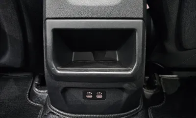 BMW 1-Series 2021, 63765 км, за 12669.03 USD - фото 31