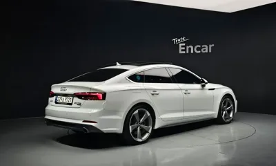 Audi A5 2019, 55046 км, за 15761.58 USD