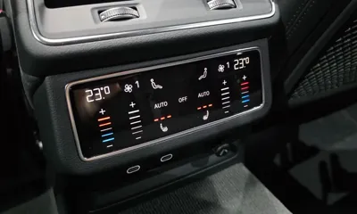 Audi RS6 2025, 4175 км, за 112461.77 USD - фото 27