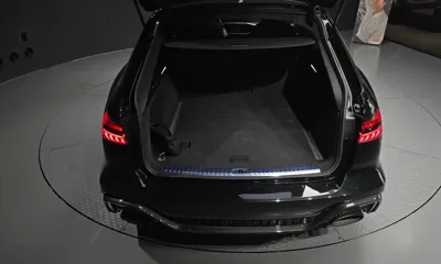 Audi RS6 2025, 4175 км, за 112461.77 USD - фото 31
