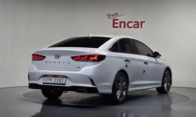 Hyundai Sonata 2018, 150254 км, за 5659.65 USD
