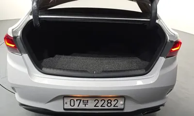Hyundai Sonata 2018, 150254 км, за 5655.59 USD - фото 17