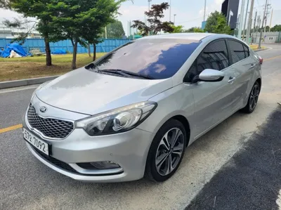 Kia K3 · 2013 год