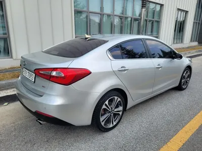 Kia K3 2013, 117520 км, за 3085.2 USD