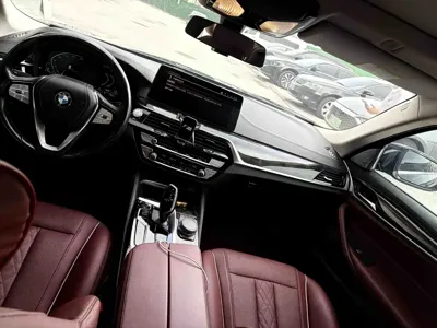 BMW 5 Series 2020, 69000 км, за 23348.22 USD