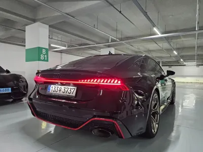 Audi RS7 2025, 947 км, за 109705.97 USD - фото 12