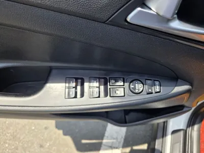 Hyundai Tucson 2017, 130497 км, за 7159.61 USD - фото 13