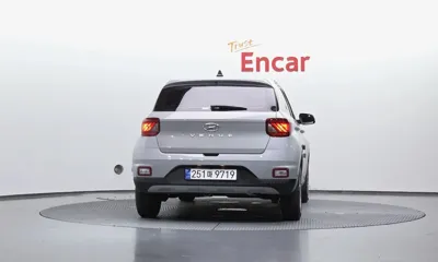 Hyundai Venue 2025, 15545 км, за 13121.96 USD
