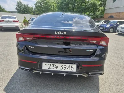 Kia K5 2022, 93747 км, за 10097.73 USD