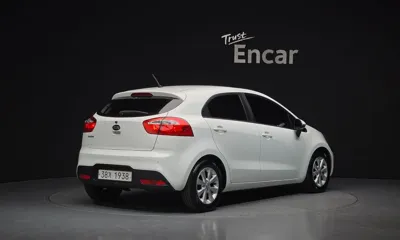 Kia Pride 2014, 137871 км, за 2145.22 USD