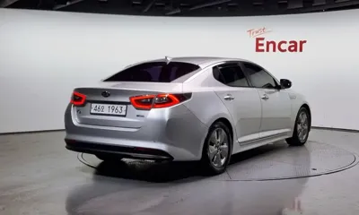 Kia K5 2014, 140734 км, за 3941.14 USD