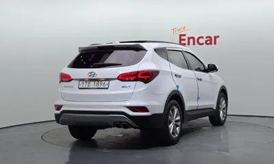 Hyundai Santafe 2016, 95888 км, за 7676.3 USD