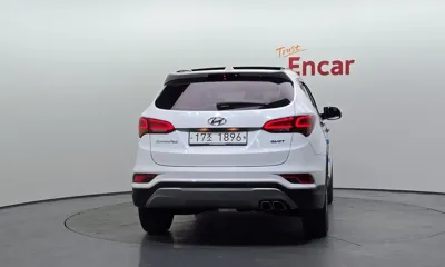 Hyundai Santafe 2016, 95888 км, за 7676.3 USD