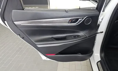 Hyundai Grandeur 2017, 58355 км, за 10510.32 USD - фото 25
