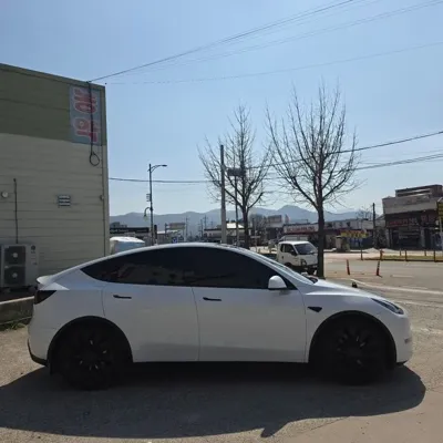 Tesla Model Y 2022, 105000 км, за 26046.74 USD
