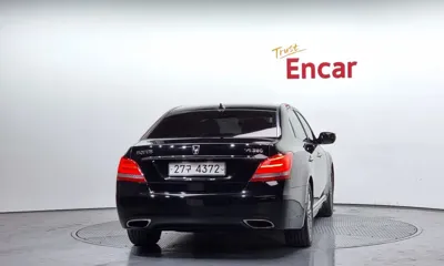 Hyundai Equus 2014, 120358 км, за 8342.09 USD