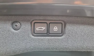 Hyundai Equus 2014, 120358 км, за 8342.09 USD - фото 20