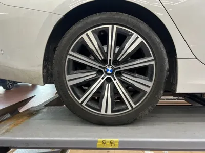 BMW 3-Series 2025, 6869 км, за 27302.86 USD