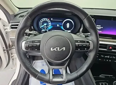 Kia K5 2022, 41945 км, за 21990.29 USD - фото 9