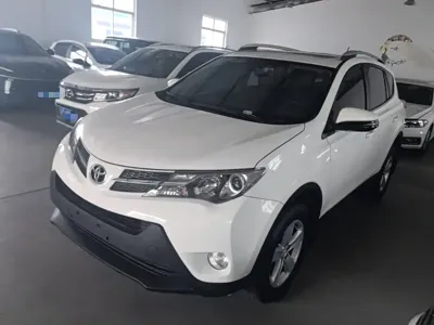 Toyota RAV4 · 2014 год