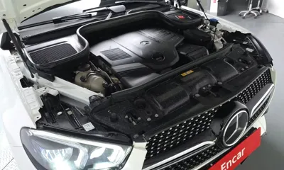 Mercedes-Benz GLE-Class 2022, 50882 км, за 44308.78 USD - фото 6